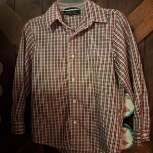 🙂 3/15 Andrew Fezza boys dress shirt. Size 8